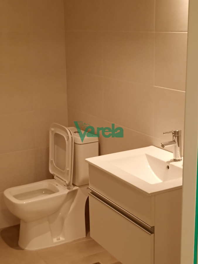 Oficina ID.22929 - Venta Oficina Cordón 126 m2, casi Bulevard Artigas