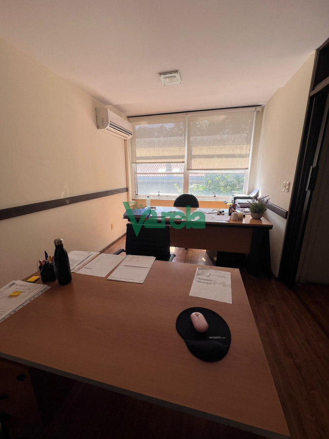 Oficina ID.22420 - Venta oficina centro 2 padrones amplia reciclada