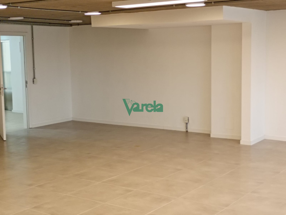 Oficina ID.22929 - Venta Oficina Cordón 126 m2, casi Bulevard Artigas