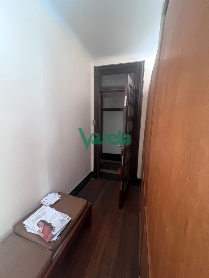 Oficina ID.22538 - Venta Oficina Cerca de Todo Ciudad Vieja Luz y Agua En Gastos Comunes