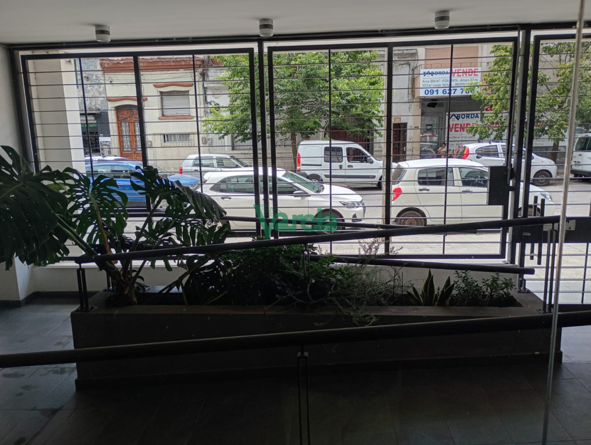 Oficina ID.22929 - Venta Oficina Cordón 126 m2, casi Bulevard Artigas