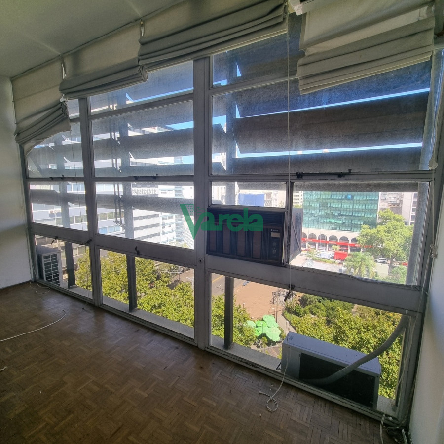 Oficina ID.22089 - Alquiler oficina Rio Negro esq 18 de Julio