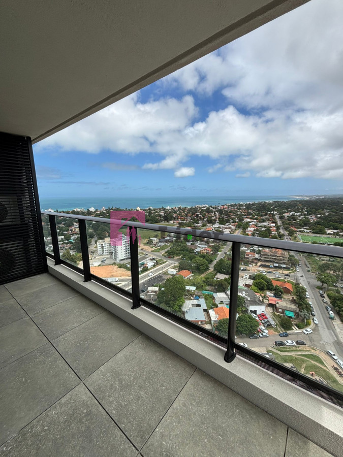 Apartamento ID.606 - EXCELENTE VISTA! OPORTUNIDAD! RENTADO!