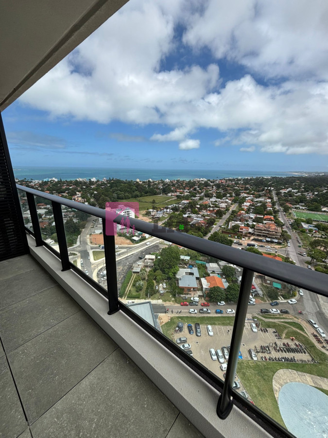 Apartamento ID.606 - EXCELENTE VISTA! OPORTUNIDAD! RENTADO!
