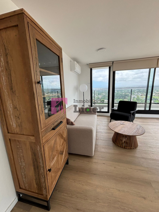 Apartamento ID.606 - EXCELENTE VISTA! OPORTUNIDAD! RENTADO!