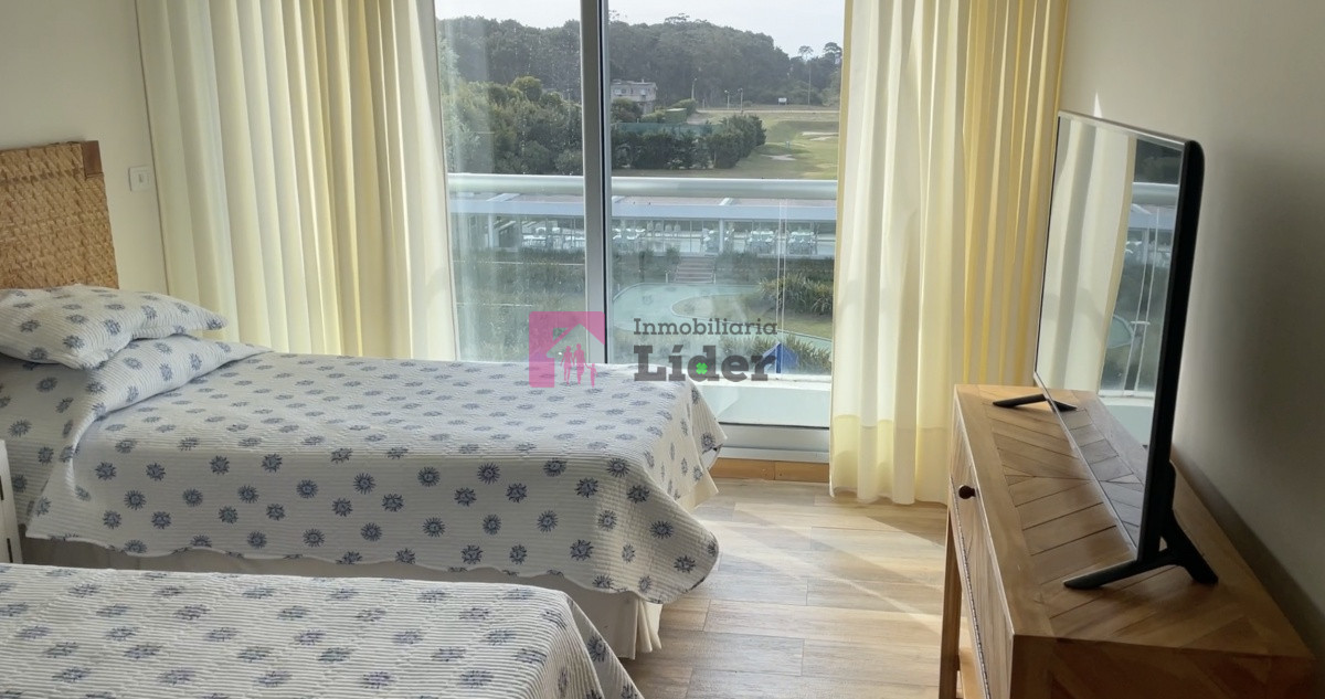 Apartamento ID.550 - Espectacular Duplex frente al Mar en Punta del Este