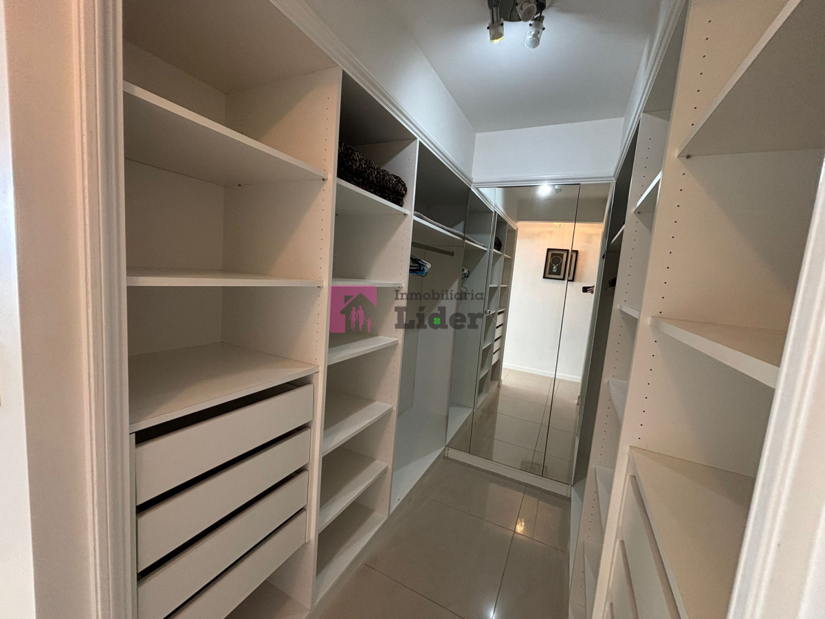 Apartamento ID.595 - PRIMERA LINEA-FRENTE A LOS DEDOS!!