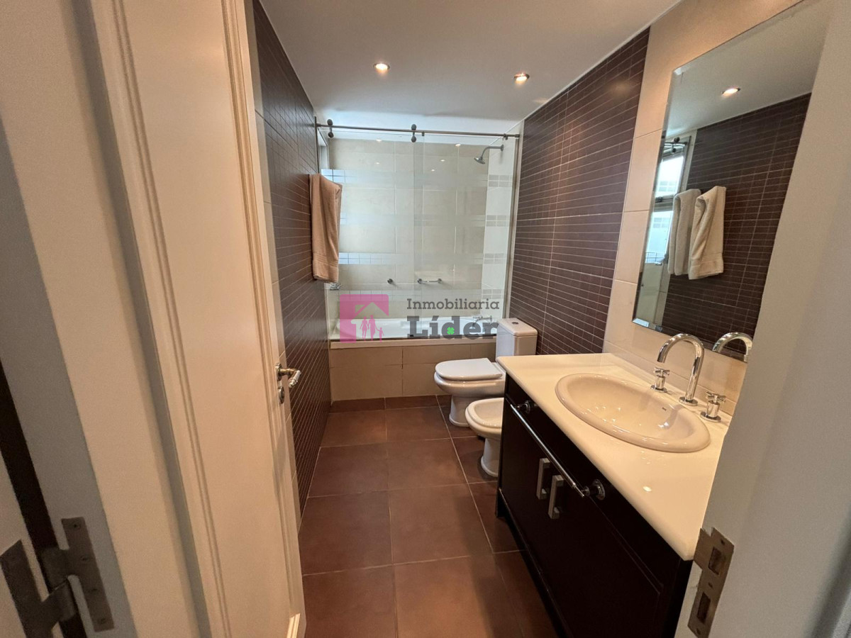 Apartamento ID.595 - PRIMERA LINEA-FRENTE A LOS DEDOS!!