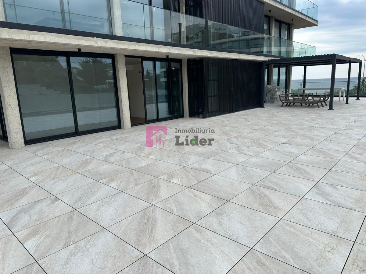 Apartamento ID.581 - Apartamento 2 dormitorios en primera linea, Punta del Este