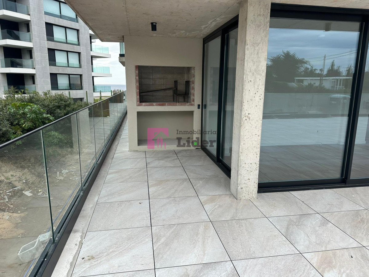 Apartamento ID.581 - Apartamento 2 dormitorios en primera linea, Punta del Este