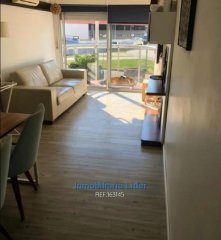 Apartamento Con Renta Dos Dormitorios Frente A Plaza Italia