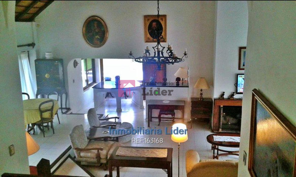 Casa ID.600 - HERMOSA CASA EN PUNTA! 