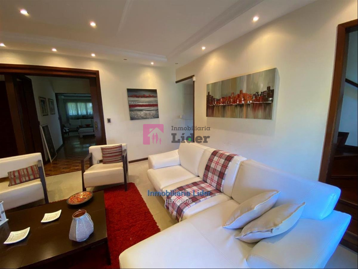 Casa ID.224 - Casa 5 Dormitorios En Carrasco Con Muebles