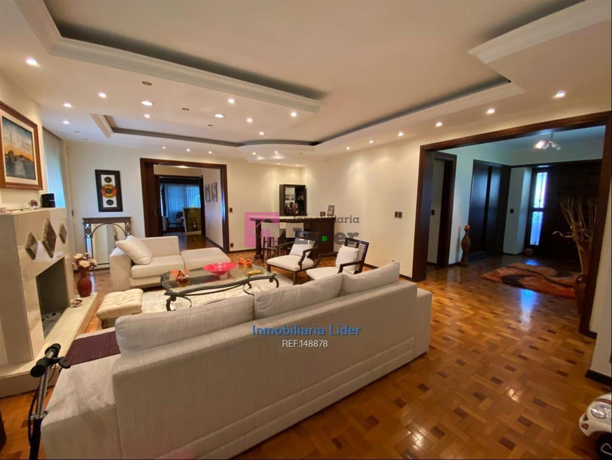 Casa ID.224 - Casa 5 Dormitorios En Carrasco Con Muebles