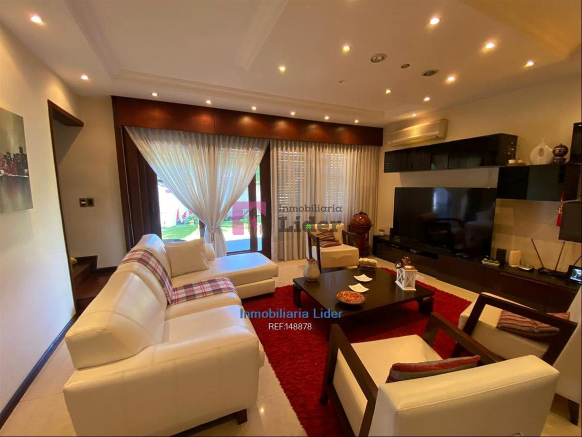 Casa ID.224 - Casa 5 Dormitorios En Carrasco Con Muebles