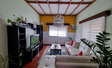 Gran Casa De 4 Dormitorios En Atahualpa