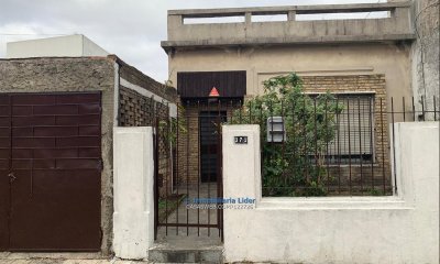 Casa Padrón Único 3 Dorm Y Gran Terreno En Pueblo Victoria.