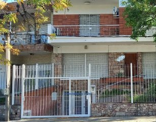 Casa De 3 Dormitorios En Buceo