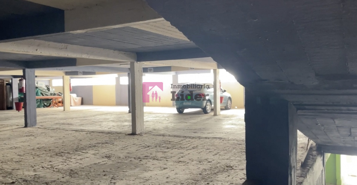 Apartamento ID.554 - Cocheras en Pleno centro de la Peninsula Punta del Este