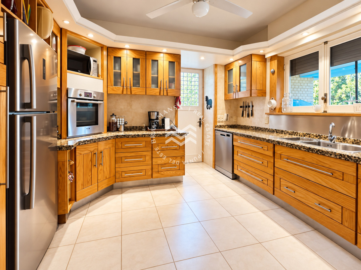 Casa ID.951 - Casa en venta playa mansa Punta del Este 