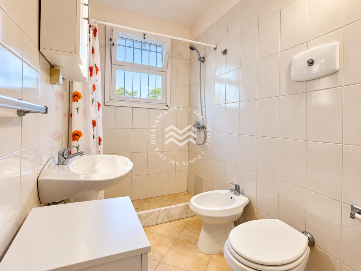 Casa ID.951 - Casa en venta playa mansa Punta del Este 