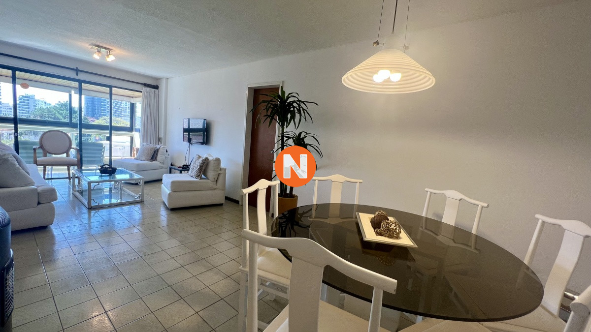 Apartamento Ref.225363 - Apartamento en venta 2 dormitorios Parquemar center