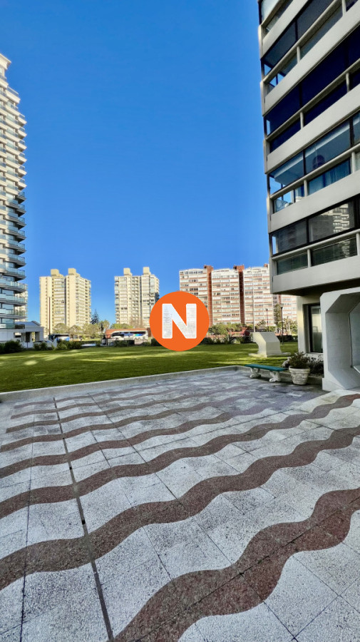 Apartamento Ref.225363 - Apartamento en venta 2 dormitorios Parquemar center