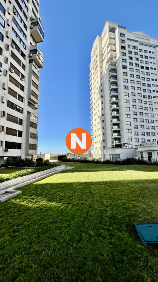 Apartamento Ref.225363 - Apartamento en venta 2 dormitorios Parquemar center