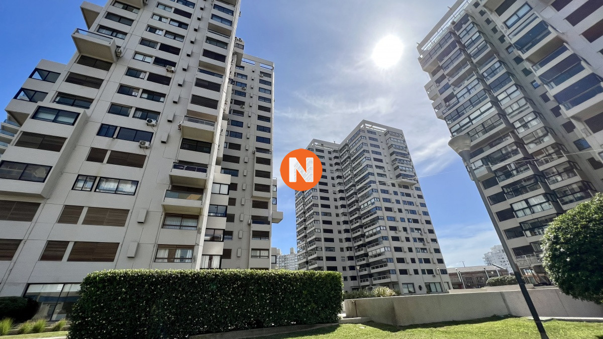 Apartamento Ref.225363 - Apartamento en venta 2 dormitorios Parquemar center