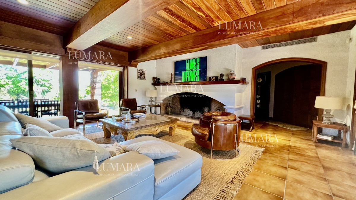 Casa ID.3998 - Casa punta del este playa mansa con piscina 