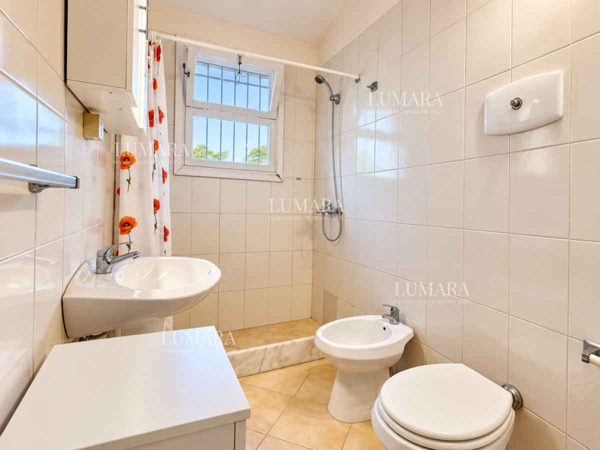 Casa ID.3999 - Casa en venta playa mansa Punta del Este 