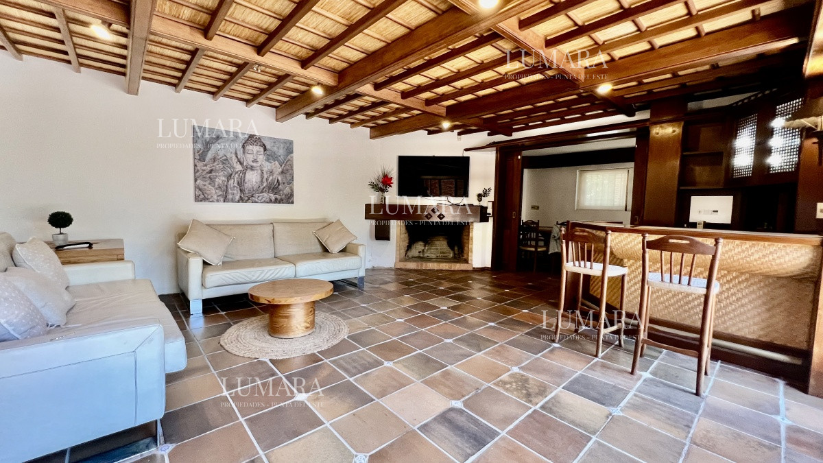 Casa ID.3998 - Casa punta del este playa mansa con piscina 