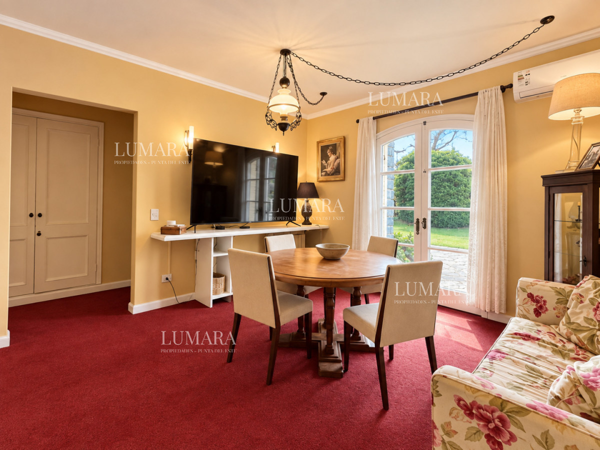 Casa ID.3999 - Casa en venta playa mansa Punta del Este 