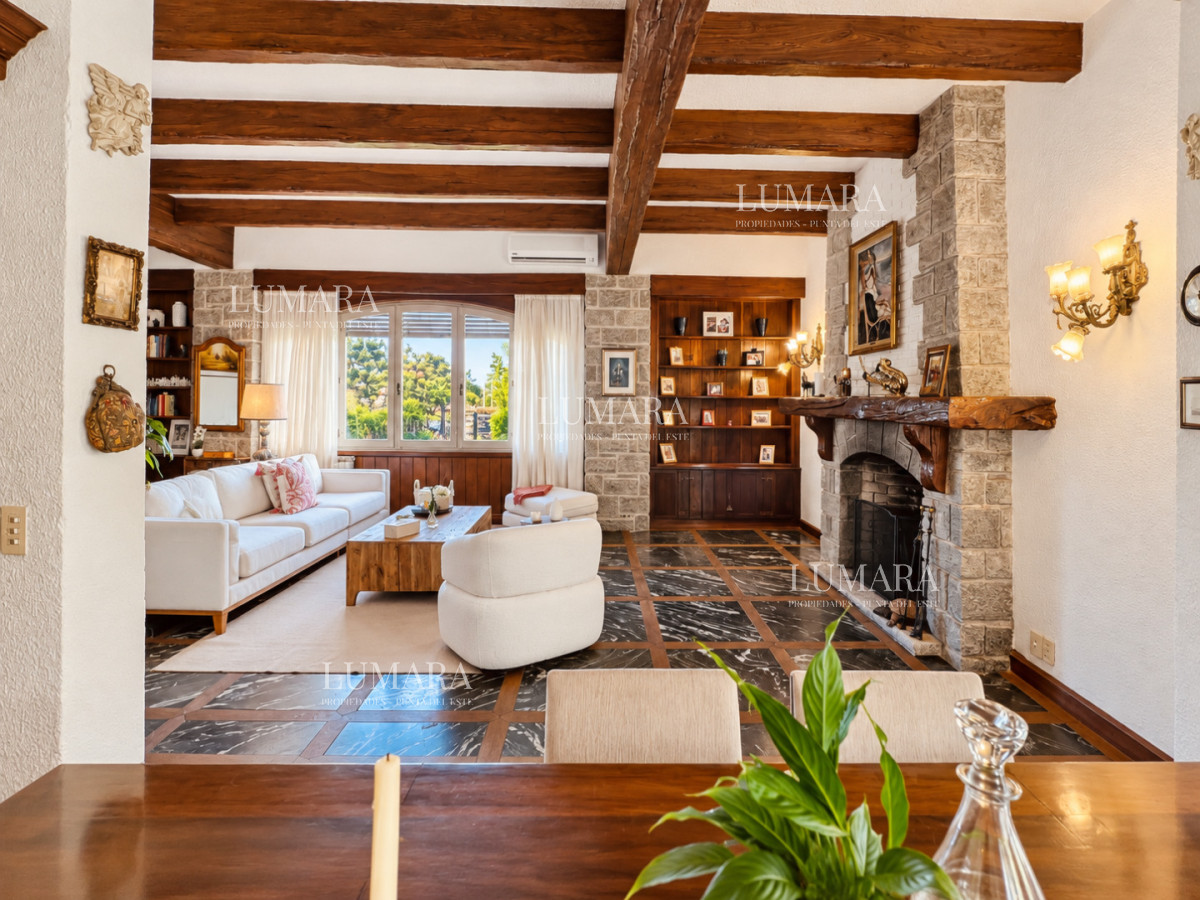 Casa ID.3999 - Casa en venta playa mansa Punta del Este 