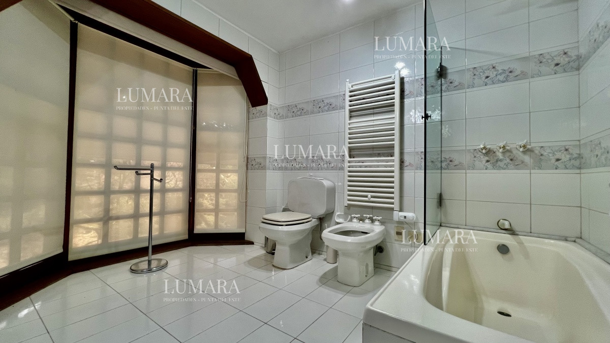 Casa ID.3998 - Casa punta del este playa mansa con piscina 
