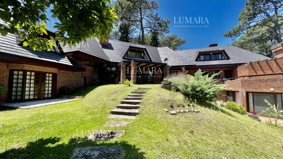 Casa ID.3998 - Casa punta del este playa mansa con piscina 