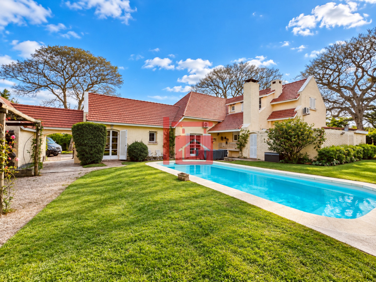 Casa ID.1508 - Casa en venta playa mansa Punta del Este 