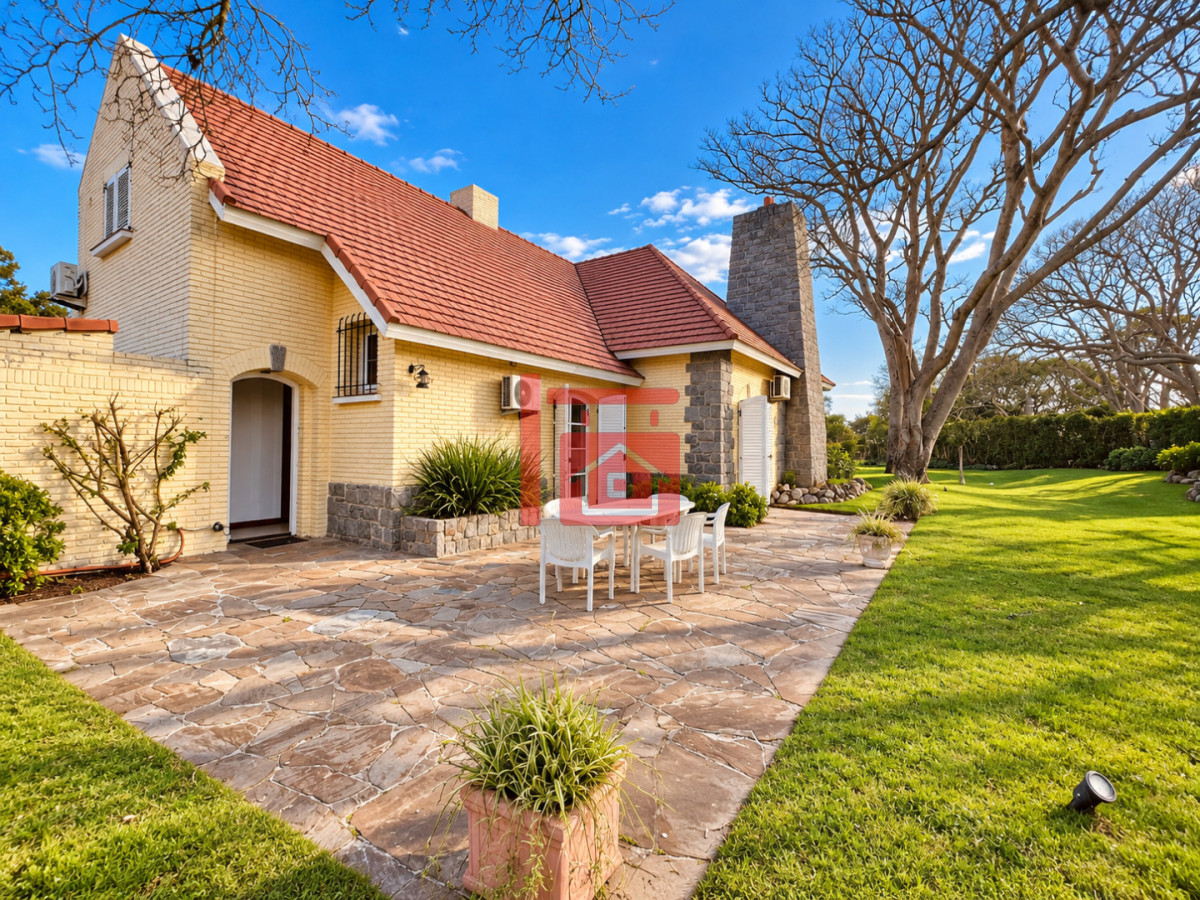 Casa ID.1508 - Casa en venta playa mansa Punta del Este 