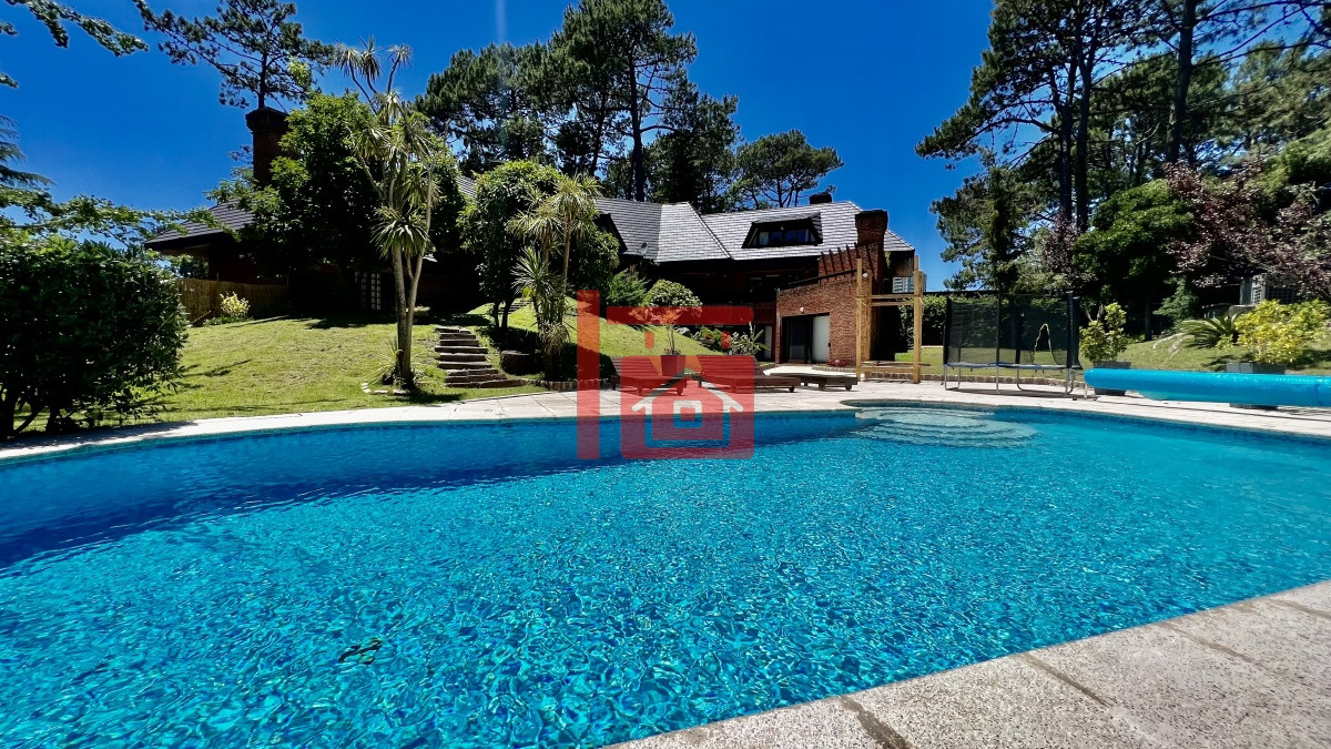 Casa ID.1507 - Casa punta del este playa mansa con piscina 