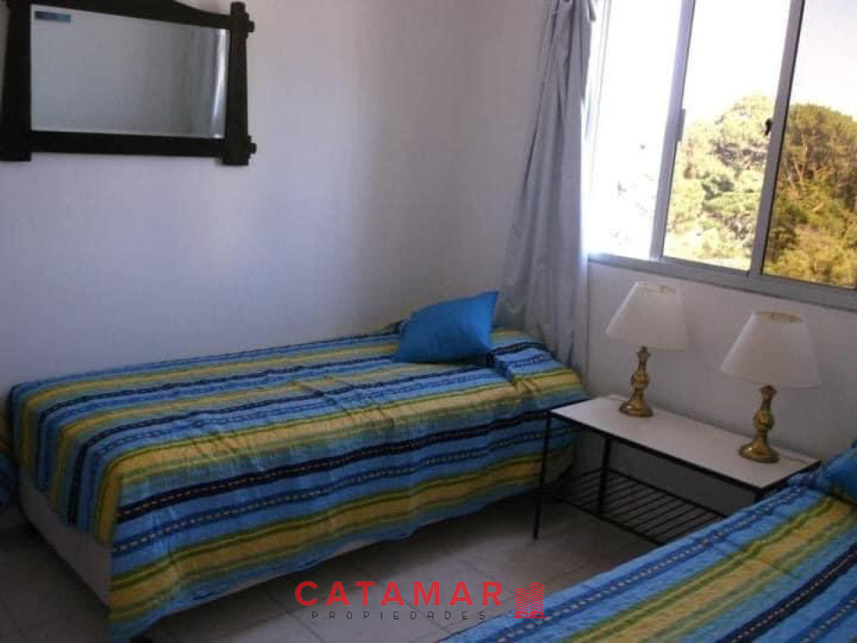 Apartamento ID.594 - Venta departamento torre Vivaldi punta del este