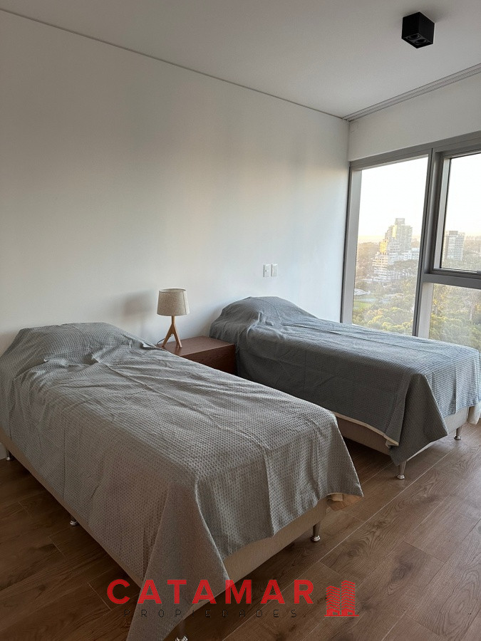 Apartamento ID.595 - Departamento de dos dormitorios en suite y toilette Trump Tower Playa Brava Punta del Este Uruguay