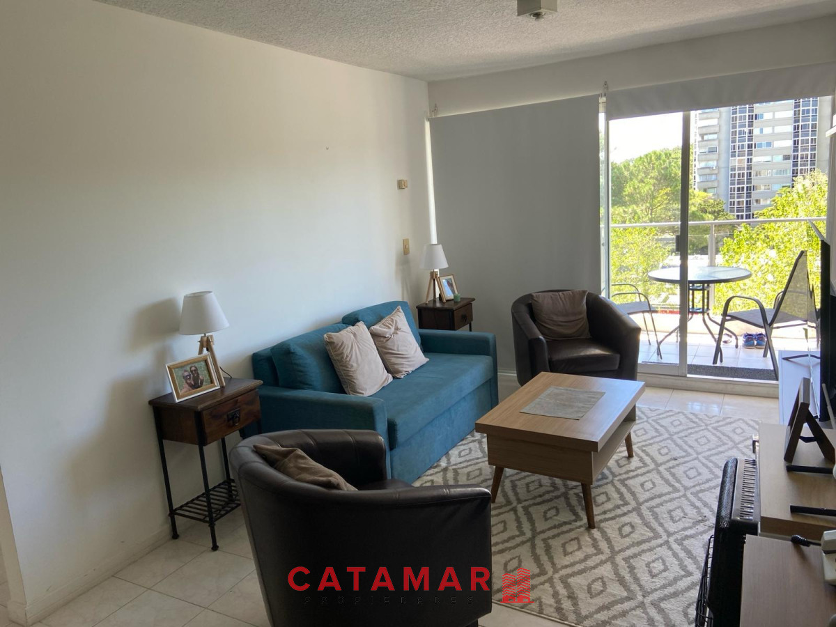 Apartamento ID.594 - Venta departamento torre Vivaldi punta del este