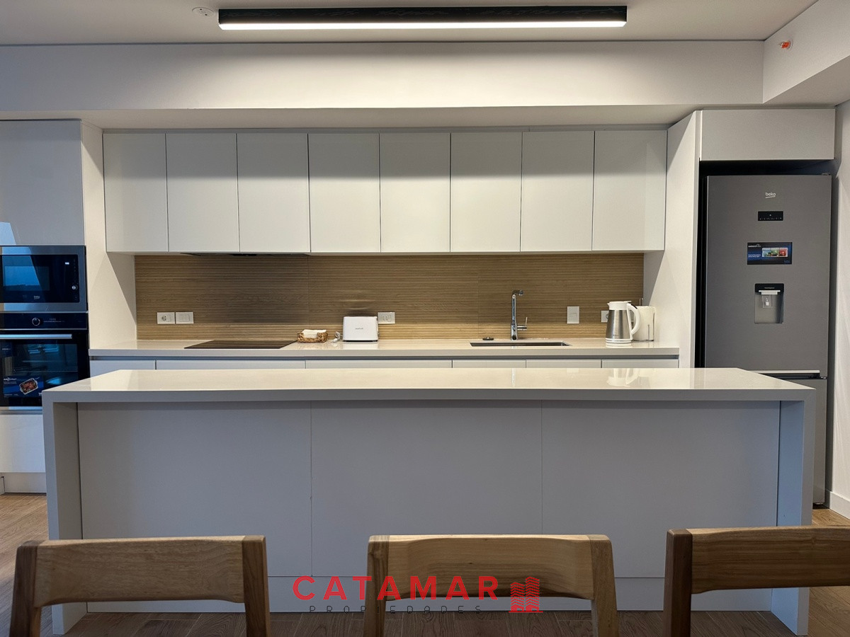 Apartamento ID.595 - Departamento de dos dormitorios en suite y toilette Trump Tower Playa Brava Punta del Este Uruguay
