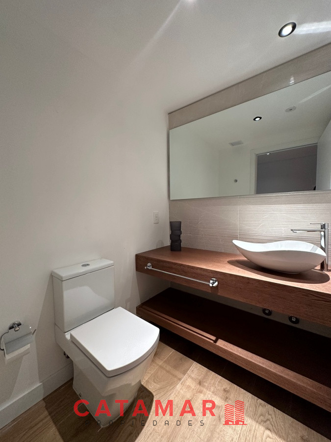 Apartamento ID.595 - Departamento de dos dormitorios en suite y toilette Trump Tower Playa Brava Punta del Este Uruguay