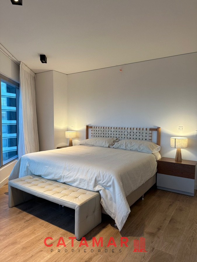 Apartamento ID.595 - Departamento de dos dormitorios en suite y toilette Trump Tower Playa Brava Punta del Este Uruguay