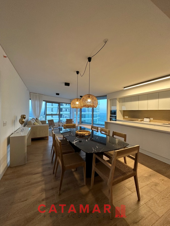 Apartamento ID.595 - Departamento de dos dormitorios en suite y toilette Trump Tower Playa Brava Punta del Este Uruguay