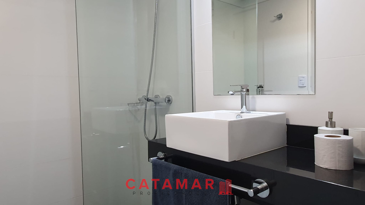 Apartamento ID.229 - Venta departamento tres dormitorios en suite importante torre zona Mansa Punta del este