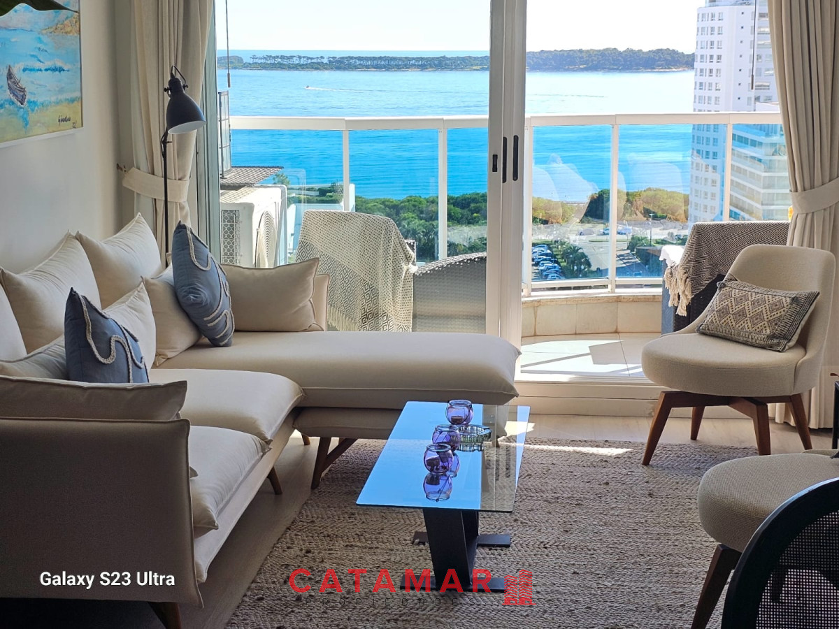 Apartamento ID.785 - Departamento Casino Tower dos dormitorios y medio Playa Mansa Punta del Este