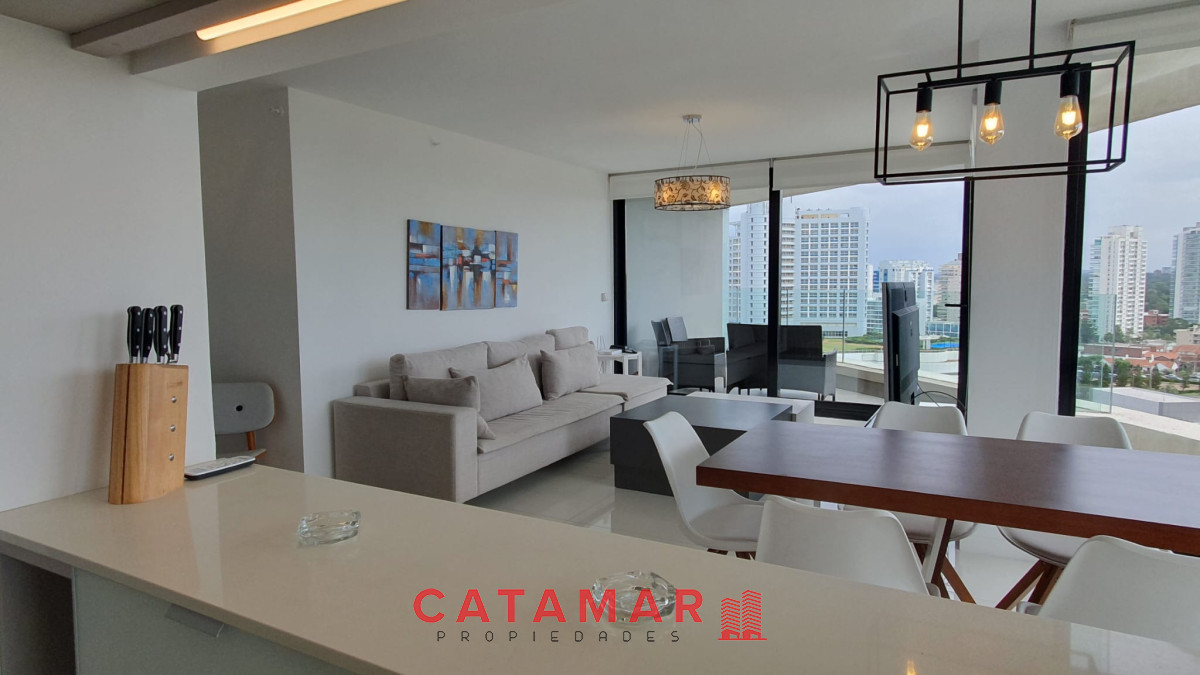 Apartamento ID.229 - Venta departamento tres dormitorios en suite importante torre zona Mansa Punta del este