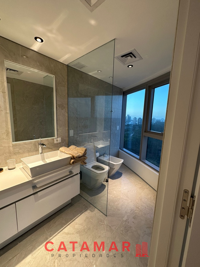 Apartamento ID.595 - Departamento de dos dormitorios en suite y toilette Trump Tower Playa Brava Punta del Este Uruguay